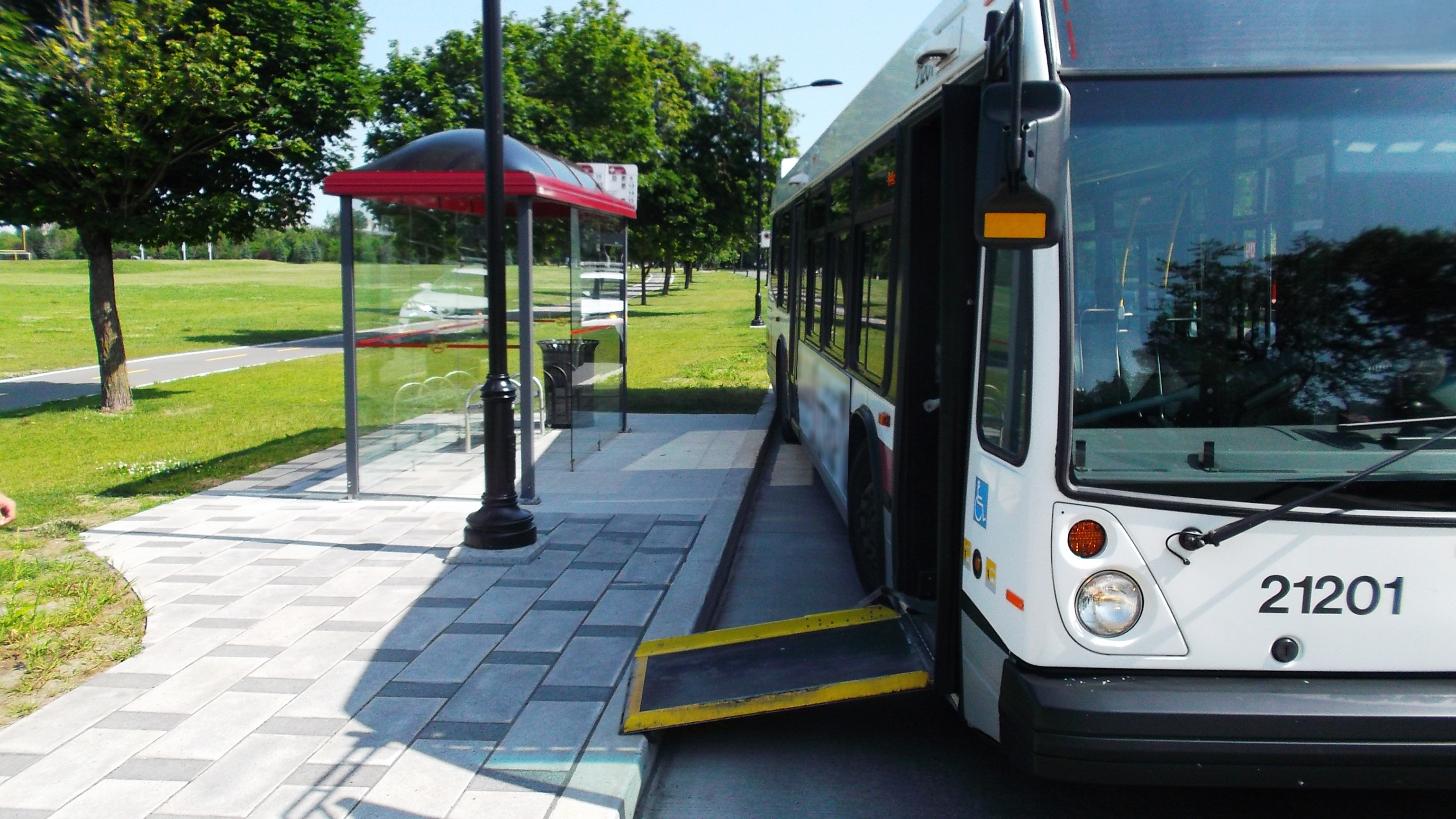 L’accès au transport collectif : un service essentiel pour une vie active